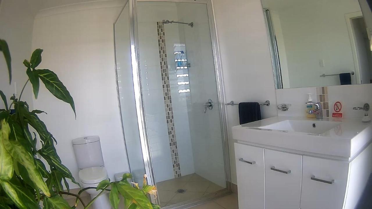 Margs Bed And Breakfast Bowen Bagian luar foto